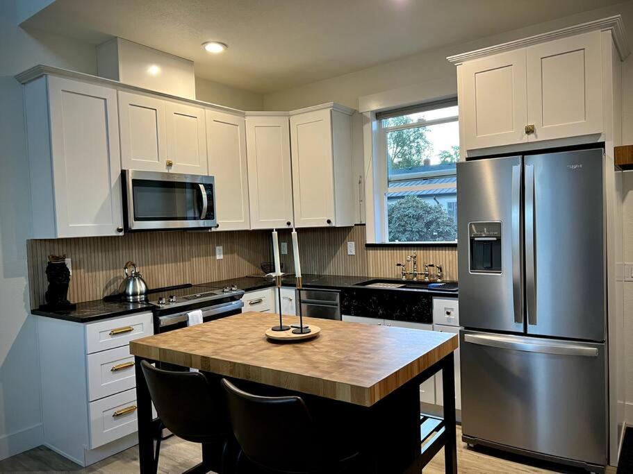 Brand New Custom Built Cottage In Downtown W/Pool! Salem Exterior foto