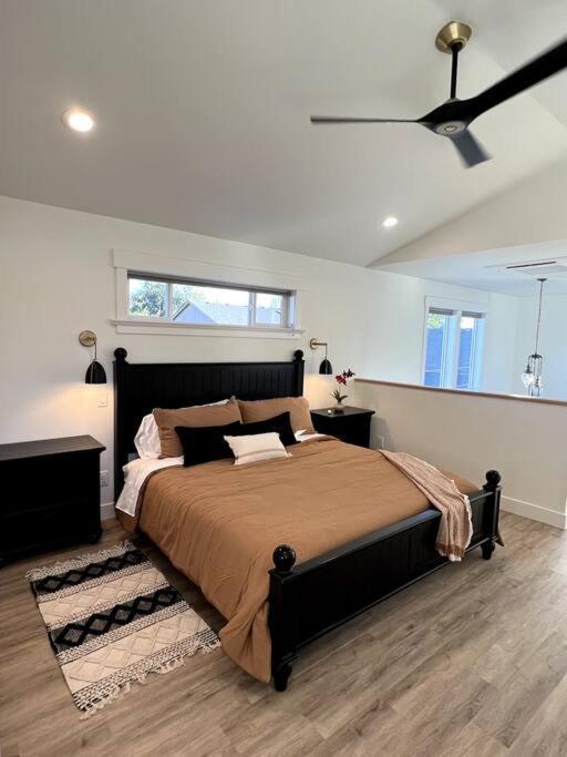 Brand New Custom Built Cottage In Downtown W/Pool! Salem Exterior foto